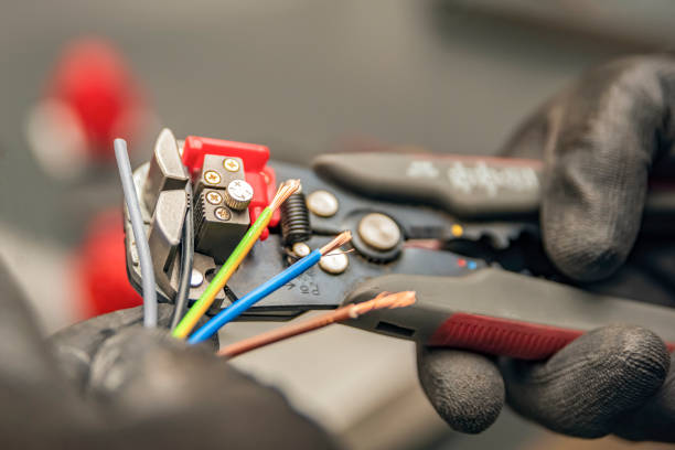 Best Local Electrician Companies  in Centennial, CO